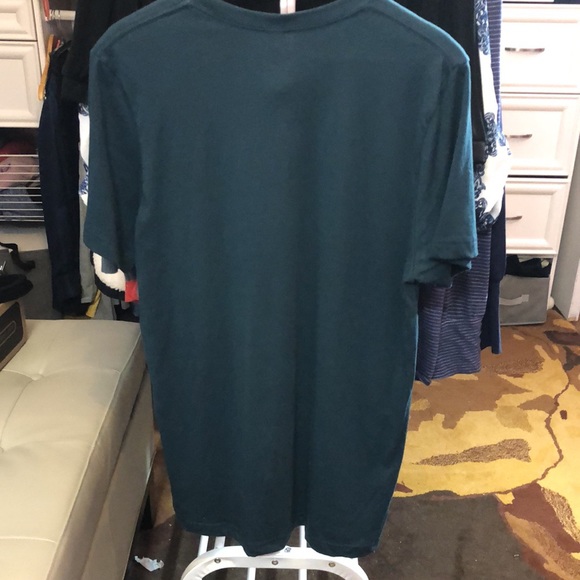 Hold on I see a cat tee - Picture 3 of 8